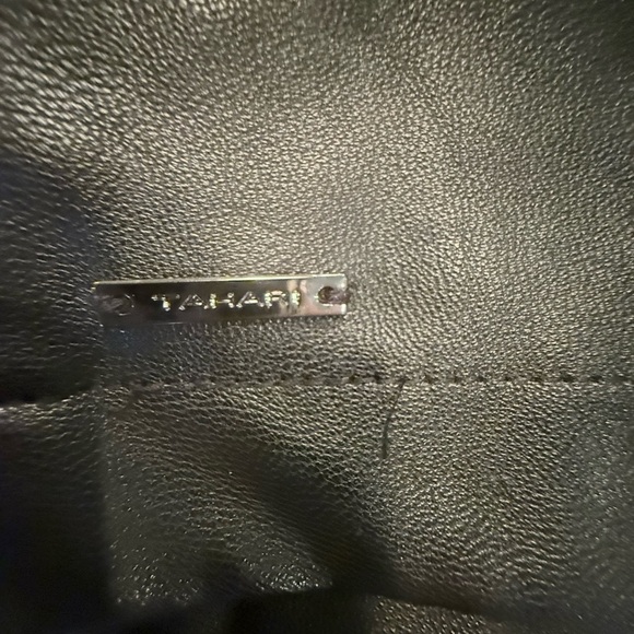 Tahari Black Vegan Leather Jacket w/open Draped Collar Size Small - Picture 10 of 10